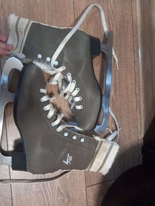 Коньки в отличном состоянии