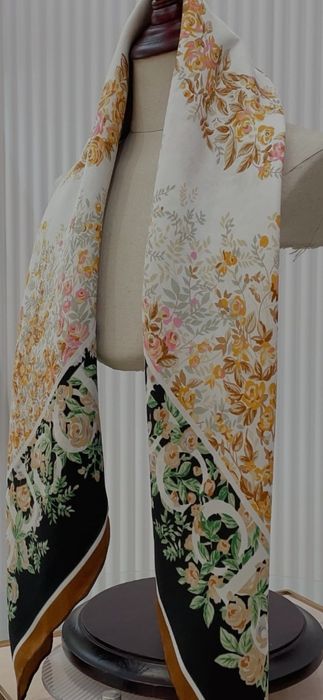 Eșarfe Gucci, modele 2026, 90×90cm, 100%  mătase, 7 modele