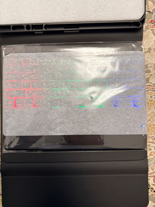 Husa iPad PRO 12.9' inch cu tastatura si touchpad RGB noua sigilata