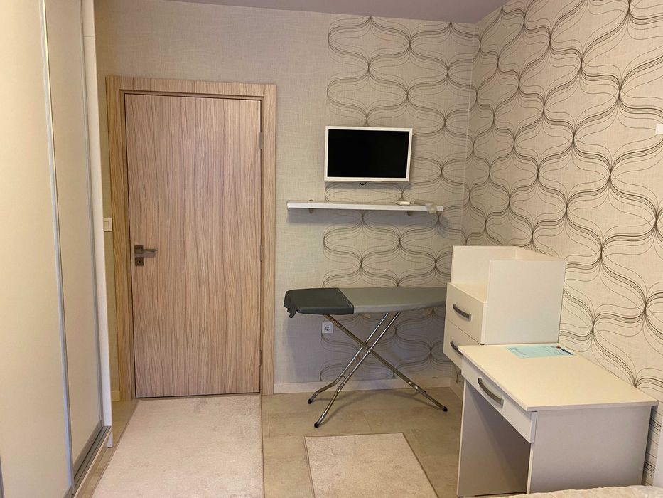 Дава се под наем Тристаен апартамент в Варна, Лятно кино Тракия - 80 кв.м за 918 € - Снимка #13