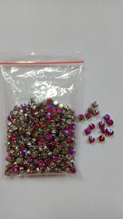 Пришитые страза продается