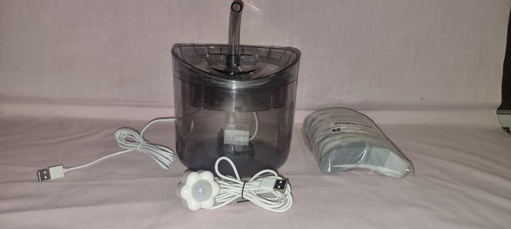 Fantana pentru animale 1.8L, cu senzor