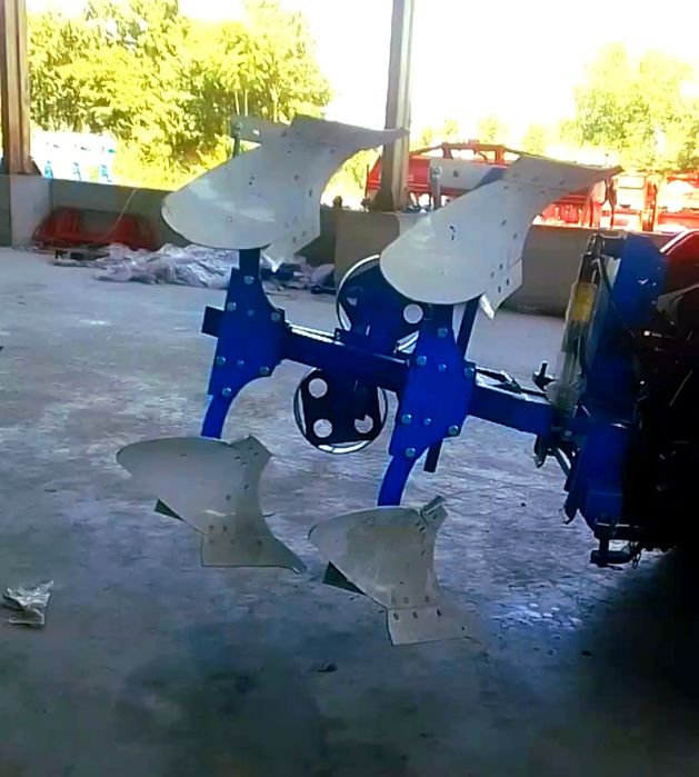 Мини 3 корпусли айланма плуглар бор