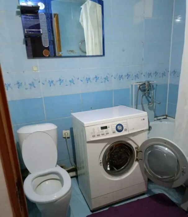 продам 2-х ком. центр 3-этаж