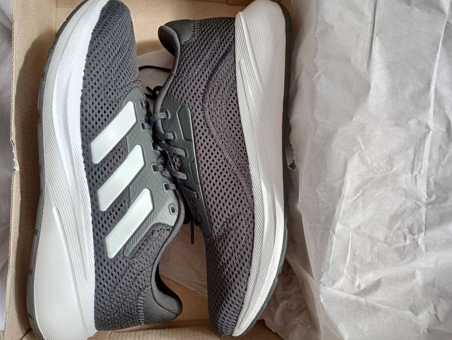 Маратонки Adidas Response Runner