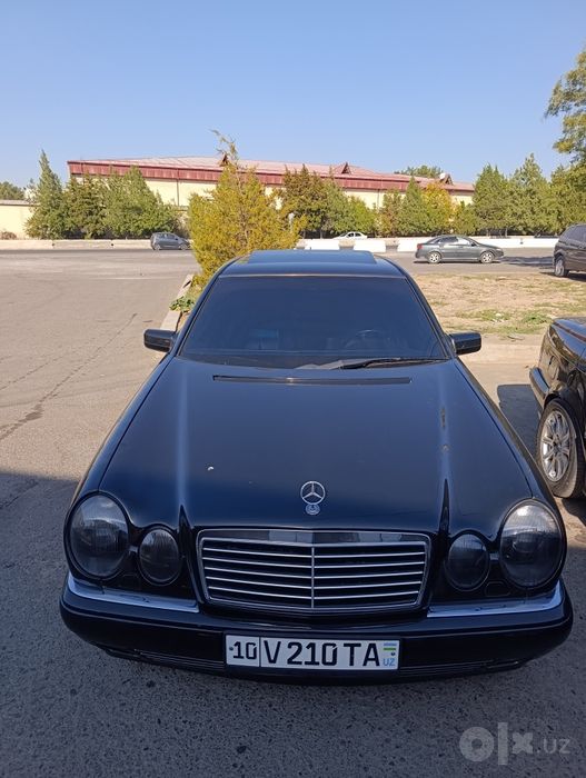 Mercedes Benz W210 sotiladi.