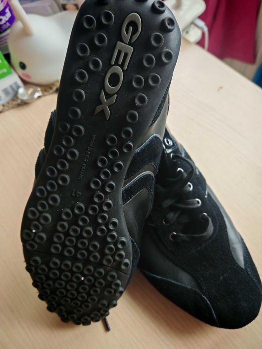 Vând pantofi casual geox respira