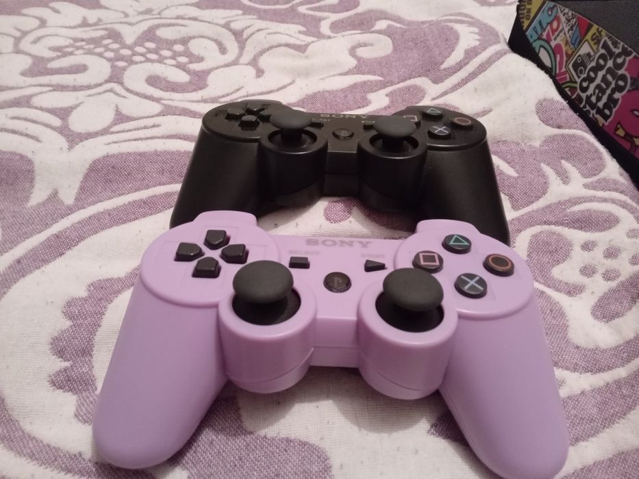 Продам плэйстэйшн 3 супер слим срочно