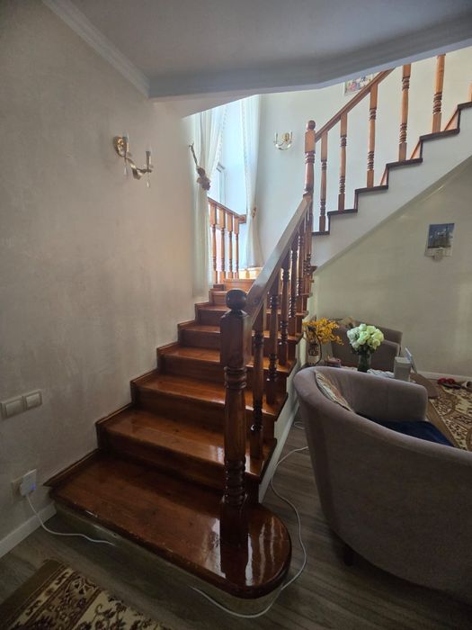 Срочно продается лестница из сосны