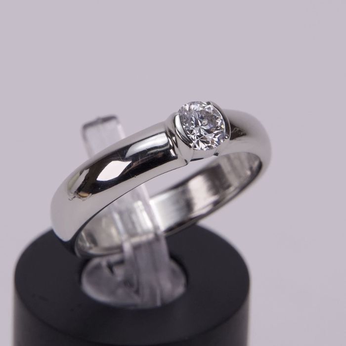 Tiffany Etoile платина 0.35 карат бриллиант