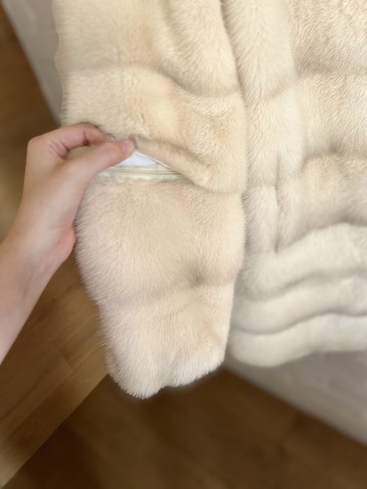 Продам норковую шубу Астана