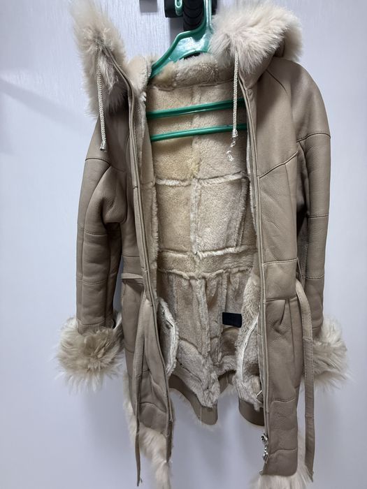 Продам дубленку на девочку