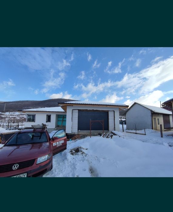 Usa de Garaj - Funcționalitate și design pentru garajul tău