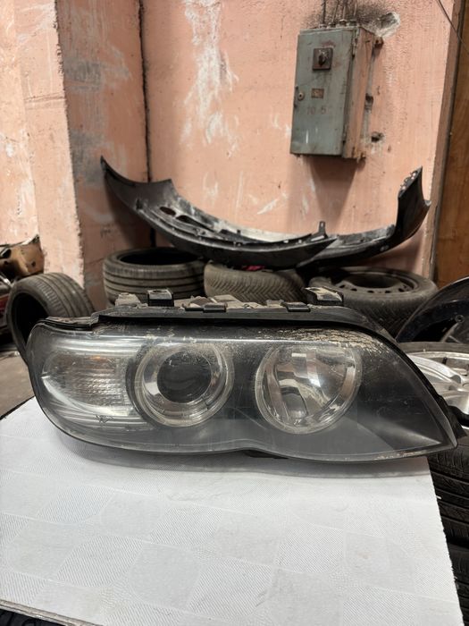 Десен фар Bmw X5 E53