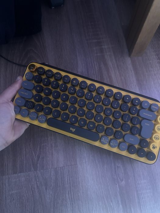 Tastatură mecanică Logitech pop Keys