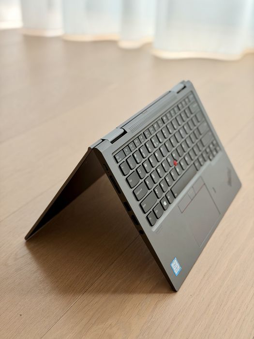 Lenovo ThinkPad X1 Yoga - Gen 4 Display 14” 4K UHD cu nano-SIM