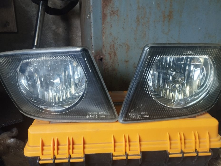 Продам туманки  Ниссан прессаж