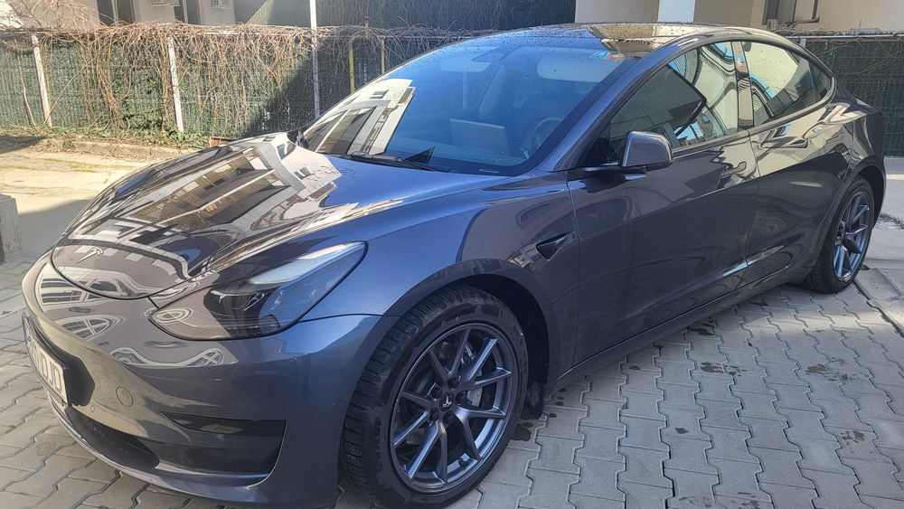 TESLA 3 SR+ . 2022/3