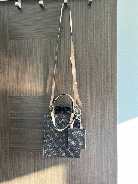 Сумочка GUESS с малышкой оригинал