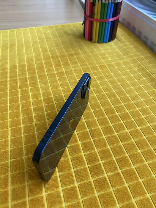 Vand iphone 14 normal