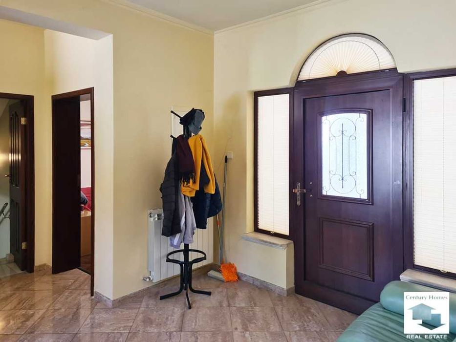 185036 Масивна къща, с двоен гараж и басейн, в Тетевенски Балкан