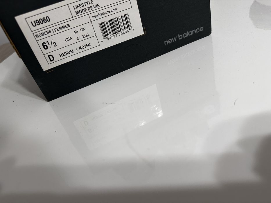 Adidasi New Balance 9060 36