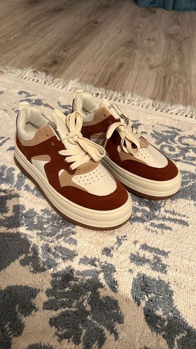 Продам красовки.