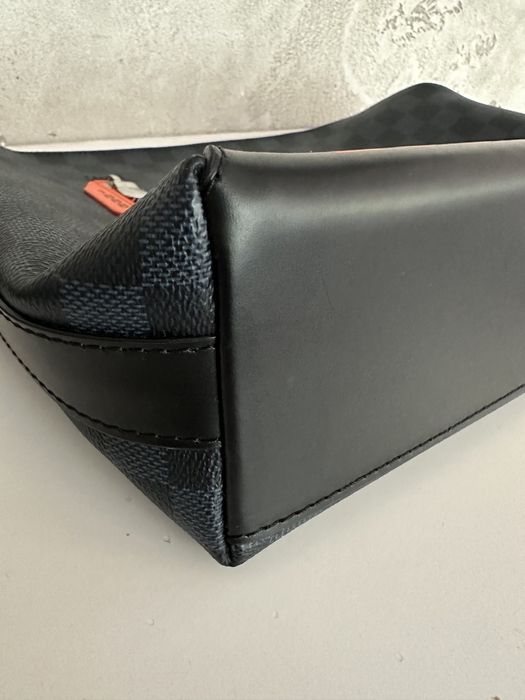 Чанта Louis Vuitton Discovery Limited edition