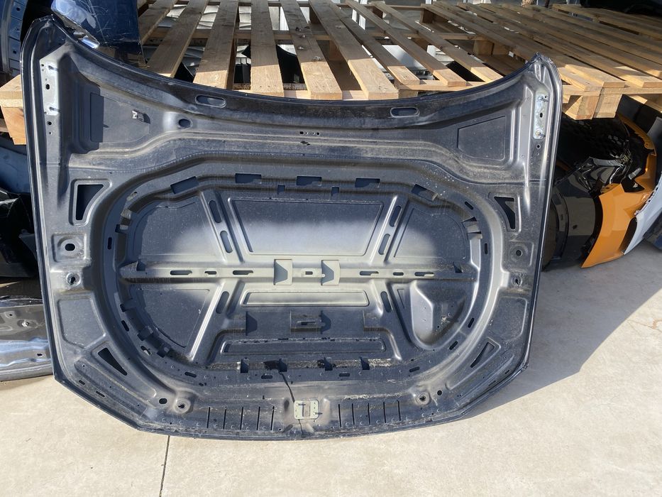 Capota motor Vw Passat B8