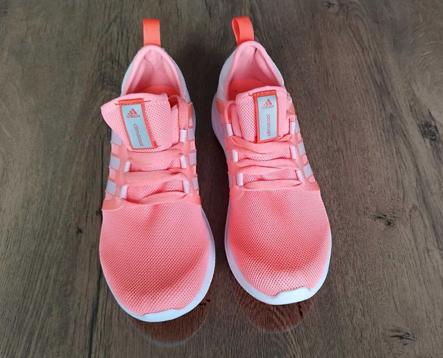 Adidas маратонки