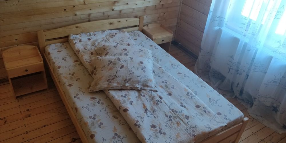 Cabana de închiriat cu ciubar  Denis & Raul Belis