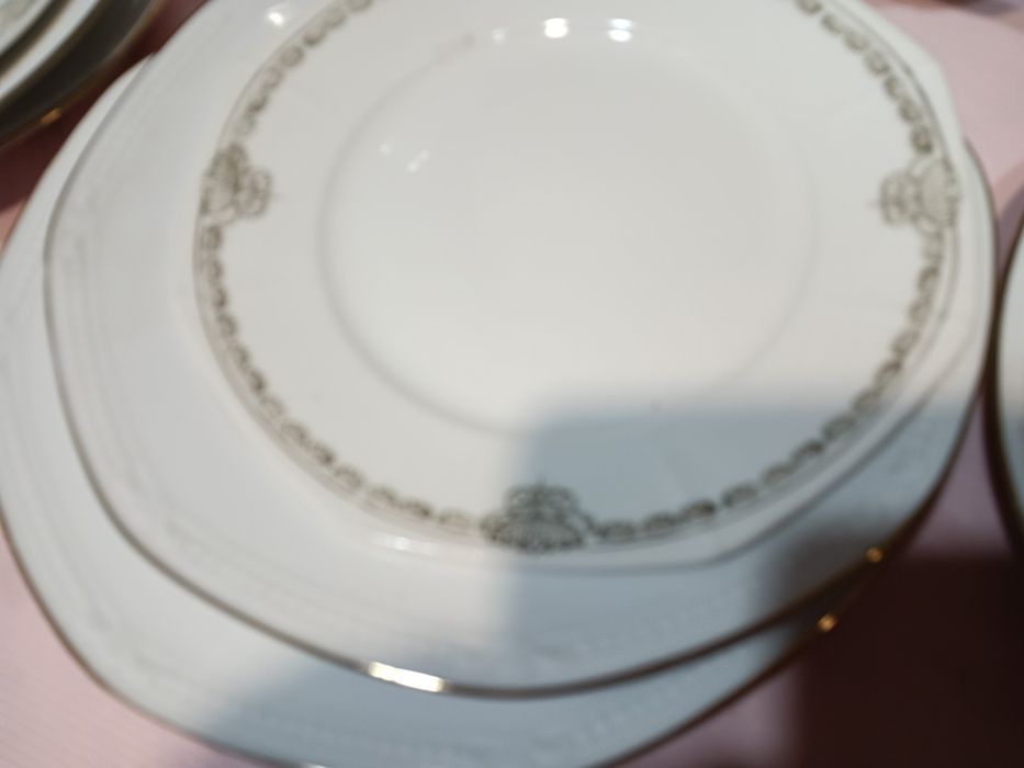 Баварски сервиз нежен снежно бяло