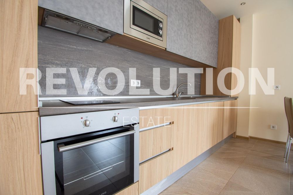 Дава се под наем Тристаен апартамент в София, Витоша - 80 кв.м за 900 € - Снимка #2