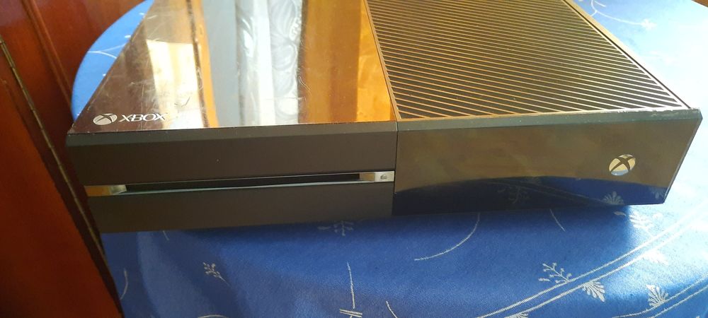 Citiți anutul vand  xbox one fat