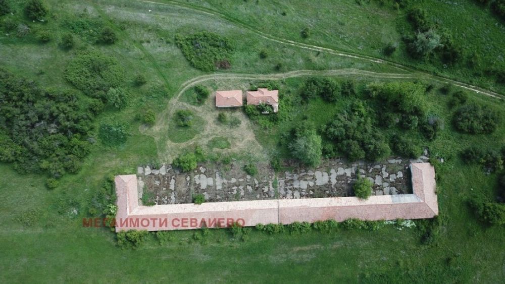 Продажба Къща гр. Севлиево - гр. Севлиево 1000m² и двор 1000m²