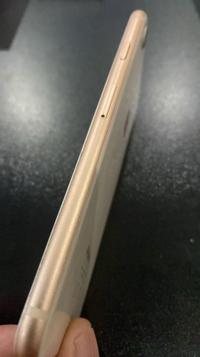 Iphone 8 64 Gb запазен