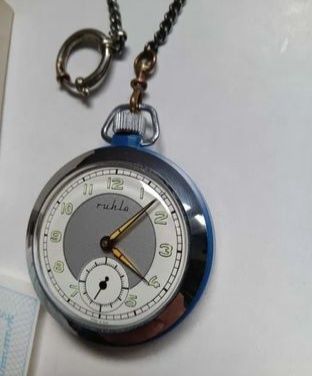 Ceas vechi Ruhla mecanic,de buzunar,anii 70,de colectie,păstrat ca Nou