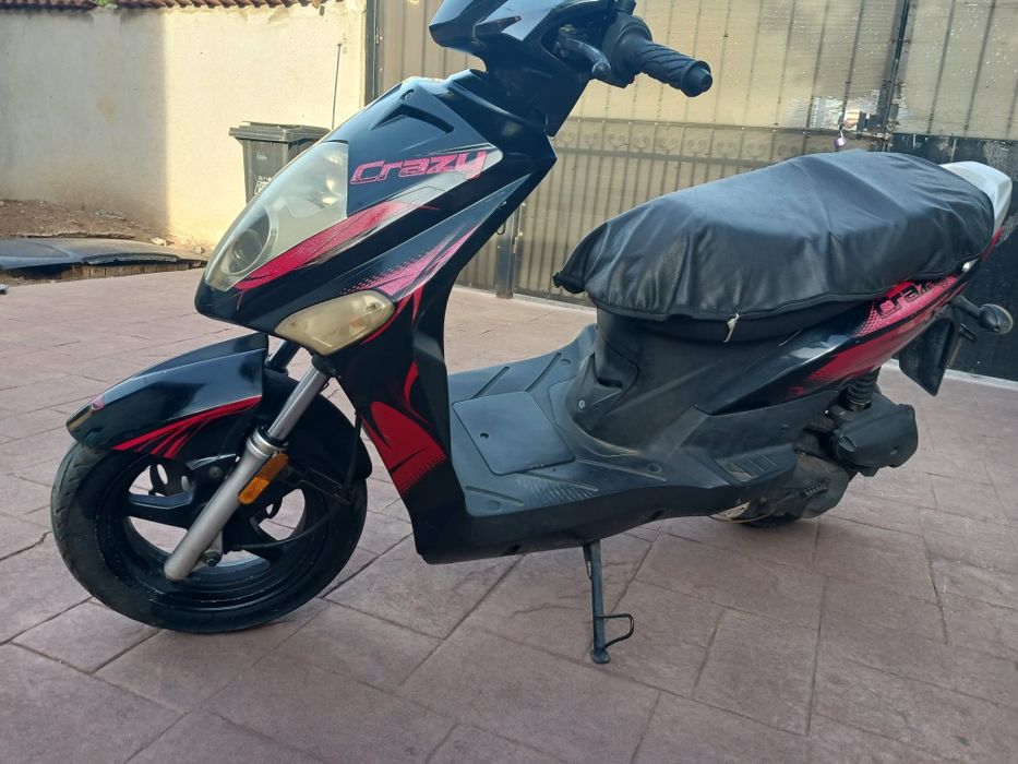 Scuter Linhai cu doar 2800 km