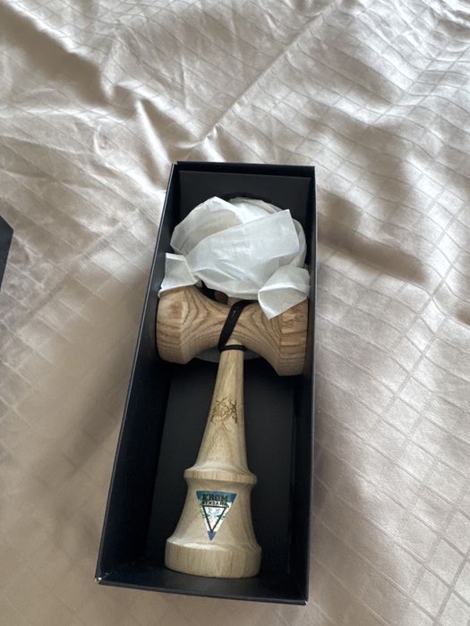 Kendama Krom Eclipse