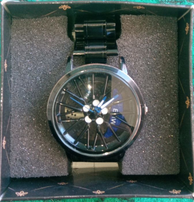 Rs7 soat juda zor saka diskali soat qoʻlingizni qimirlatsangiz