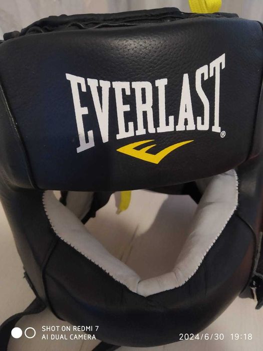 Шлем Everlast  для единоборств