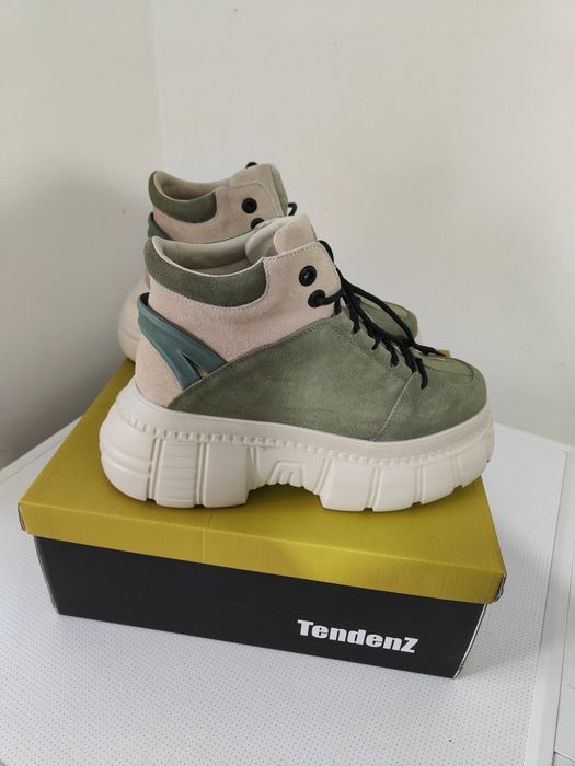 Обувки, боти естествен велур