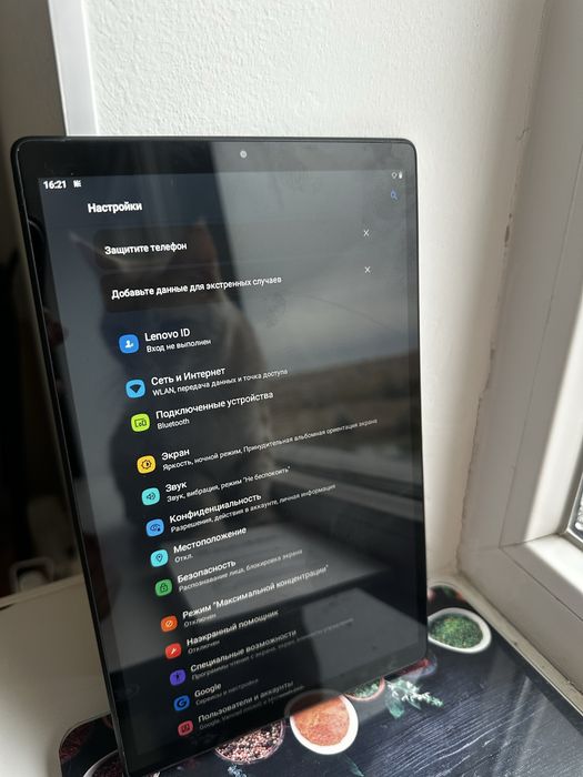 Планшет Lenovo tab m10
