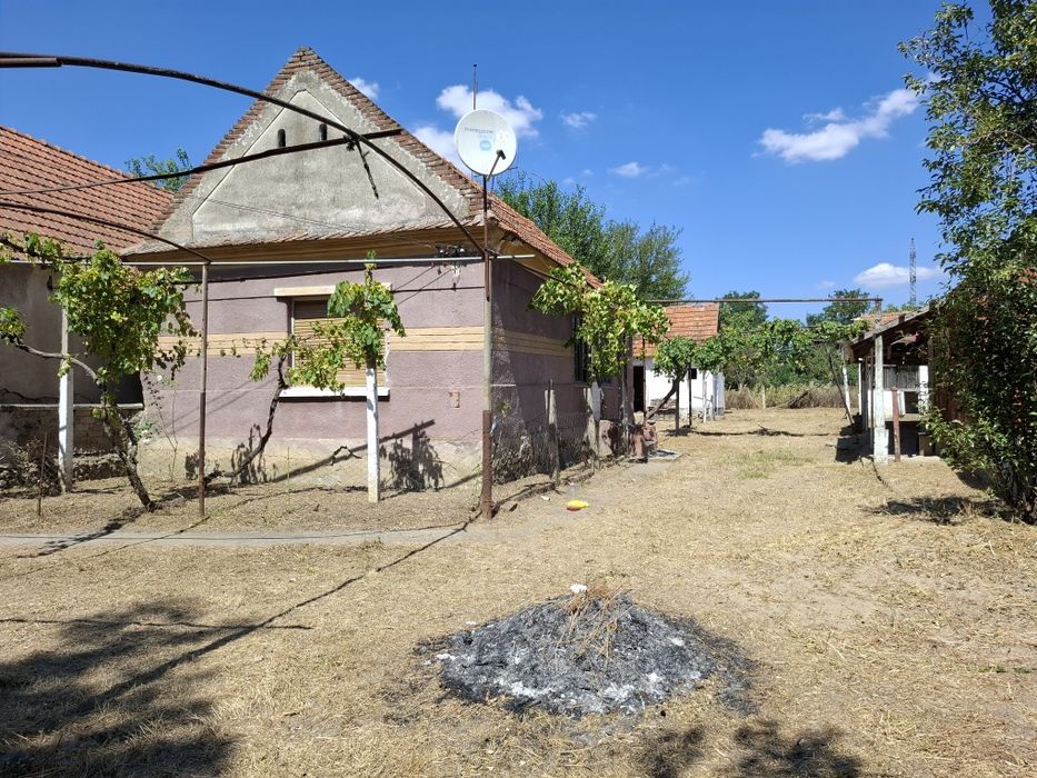 Vand casa in Tileagd sat Posoloaca