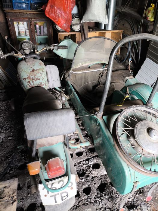 Продам два Урала