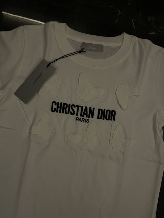 Тениски различни цветове