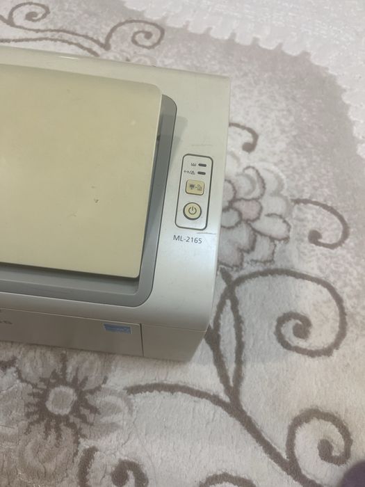 Продам черно- белый принтер