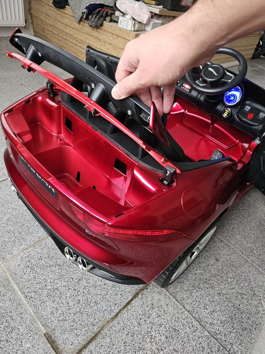 Детска акумулаторна  кола Jaguar с родителски контрол.