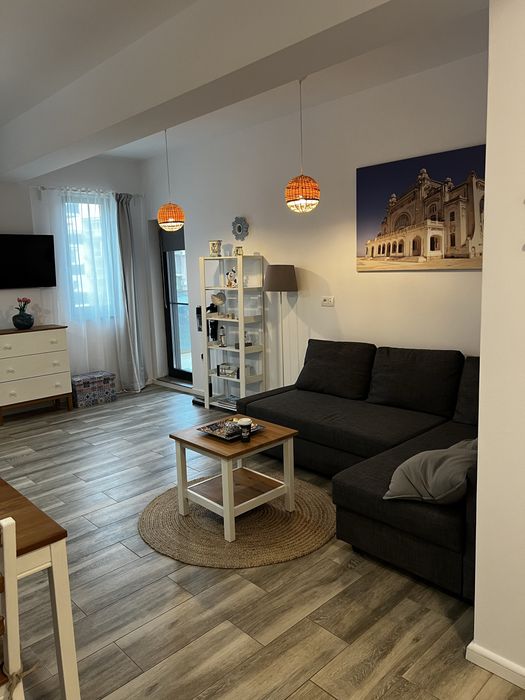 Inchiriez apartament 2 camere Mamaia nord