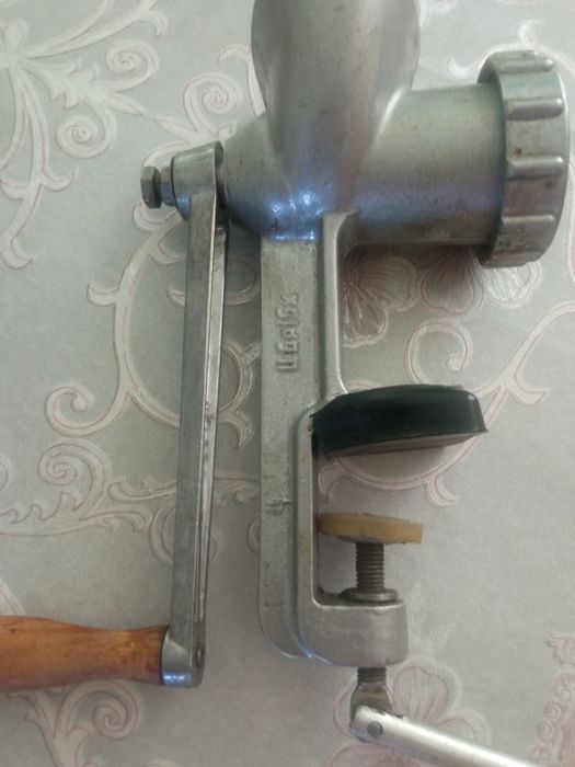 Продам мясорубку
